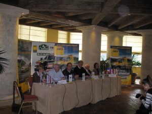 DETALJ SA PRES KONFERENCIJE Organizatori i gosti iz Italije