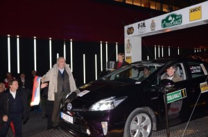 PREDSTAVNICI SRBIJE U TOJOTI PRIUS Bata Nađ i Stevica Rauš (Foto: D. Fogel)