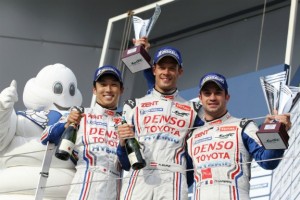 VOZAČI Alex Wurz, Nicolas Lapierre i Kazuki Nakajima 