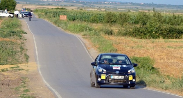 01 TESLA RALLY-1