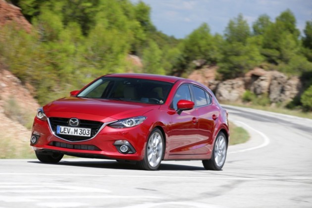 Mazda3_hatchback_2013_action_3__jpg300