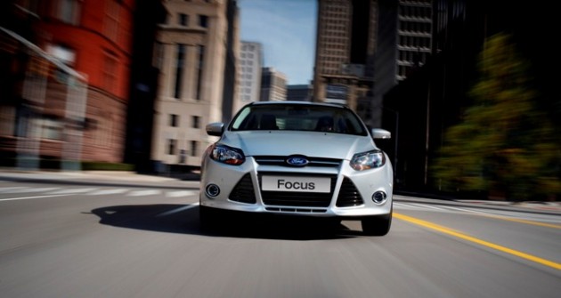 14FordFocus_08_HR.jpg_2
