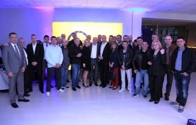 Zaposleni u Autoprometu sa direktorom Opela