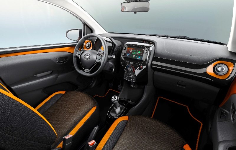 toyota aygo -interior-x-cite-