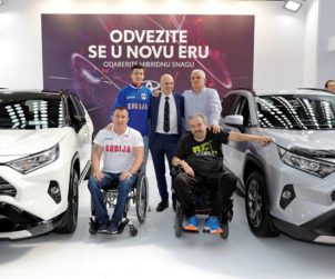 Paraolimpijci na štandu Toyote_1