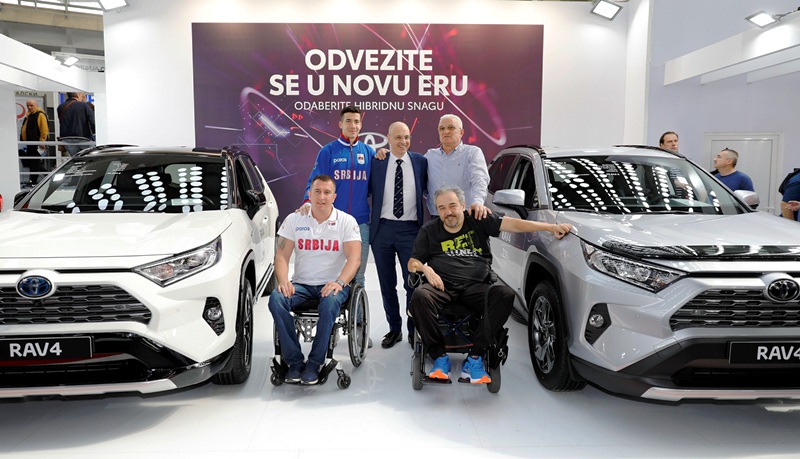 Paraolimpijci na štandu Toyote_1