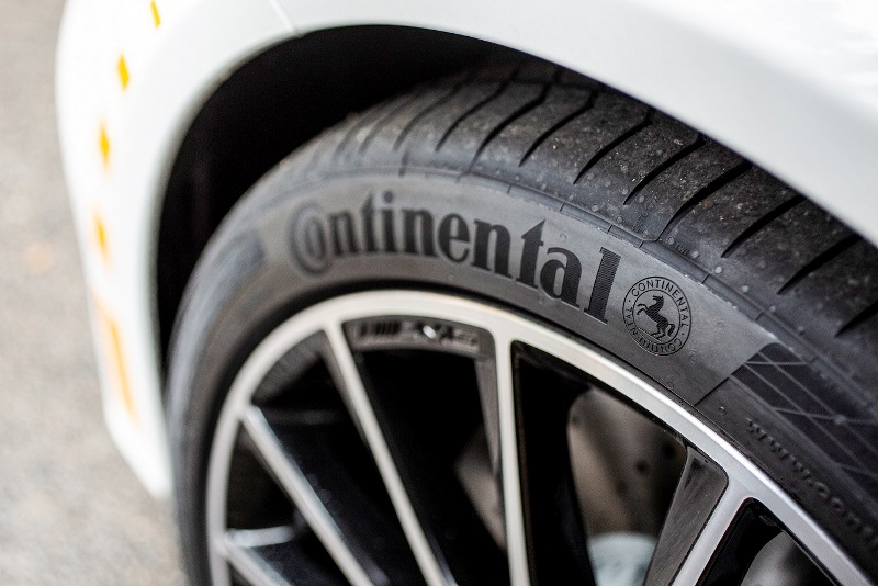 Continental_BlackChili