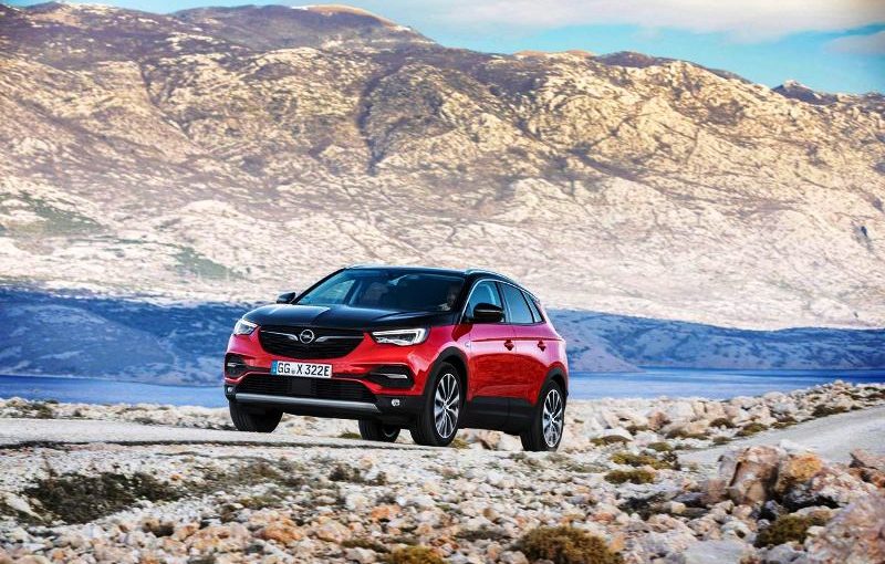 Opel-Grandland-X-Hybrid4-Illustration