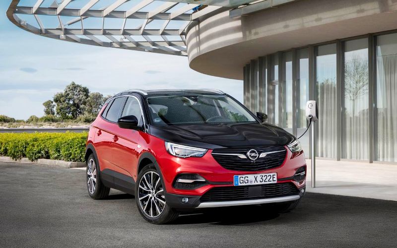 Opel-Grandland-X-Hybrid4-Illustration