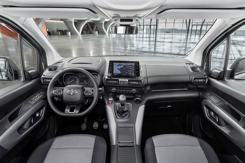 toyota proace city-verso 4