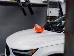 Volvo Cars and POC develop world-first car-bike helmet crash test