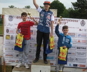 MX 85 Reljan Kuzman, Vuk Drmanac i Aleksa Milosavljević (sleva)