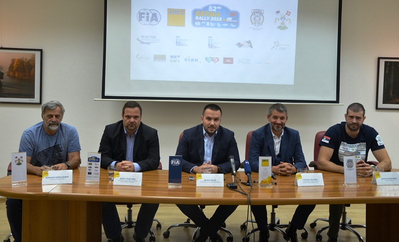 Momčilo Milojković, Dane Stanojčić, Dejan Stojić, Staniša Lazarac i Dušan Borković..