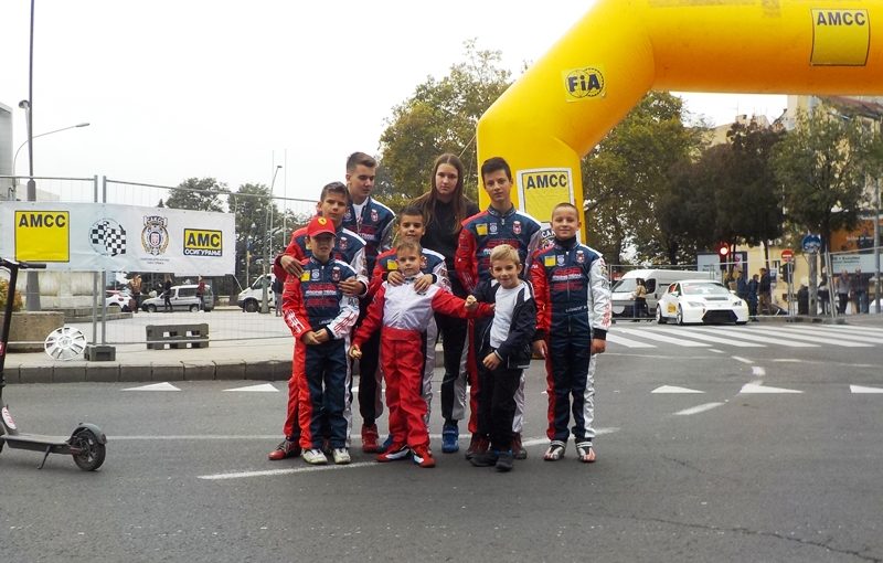 Kartingaši na Terazijama