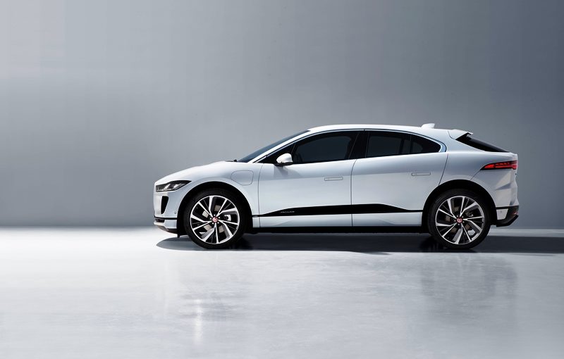 jipace_golden_steering_wheel