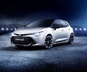 toyota-corolla-grs-hb-bitone-1toyota-corolla-grs-hb-bitone-1