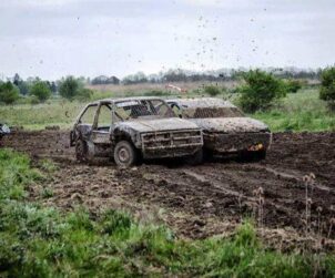 Detalj sa auto kros takmičenja