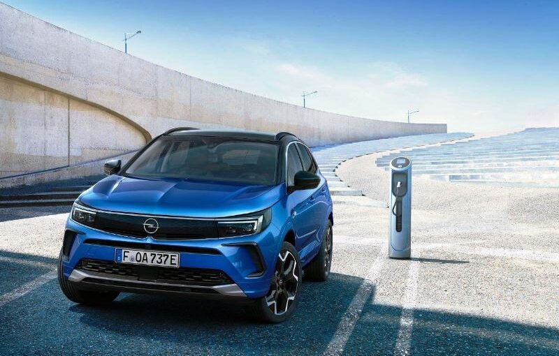 Opel-Grandland-Hybrid4-Grandland