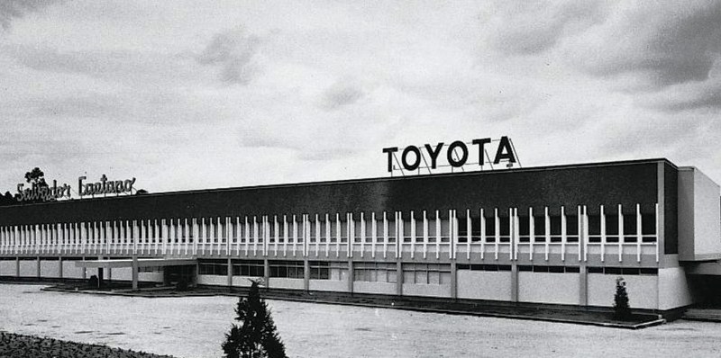1971-1st-toyota-production-in-europe-by-salvador-caetano 2