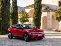 ESSAIS PRESSE RENAULT MEGANE E-TECH ELECTRIC