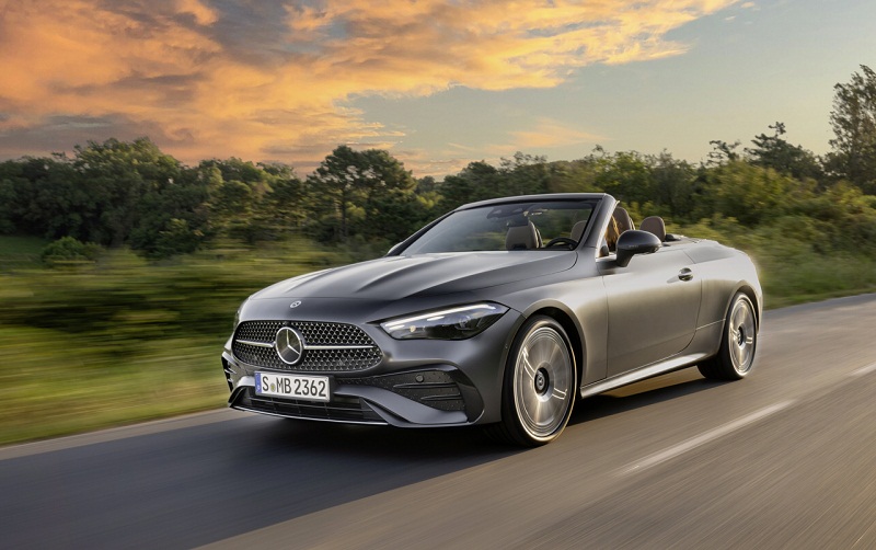 Mercedes-Benz CLE Cabriolet, Exterieur: AMG-Line, graphitgrau magno; Interieur: AMG-Line, Nappaleder Tonkabraun // Mercedes-Benz CLE Cabriolet, exterior: AMG-Line, graphite grey magno; interior: AMG-Line, nappa leather tonka brown