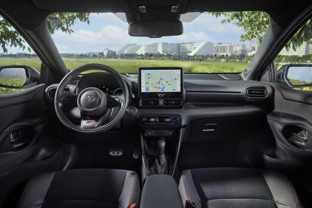 YARIS 2025
