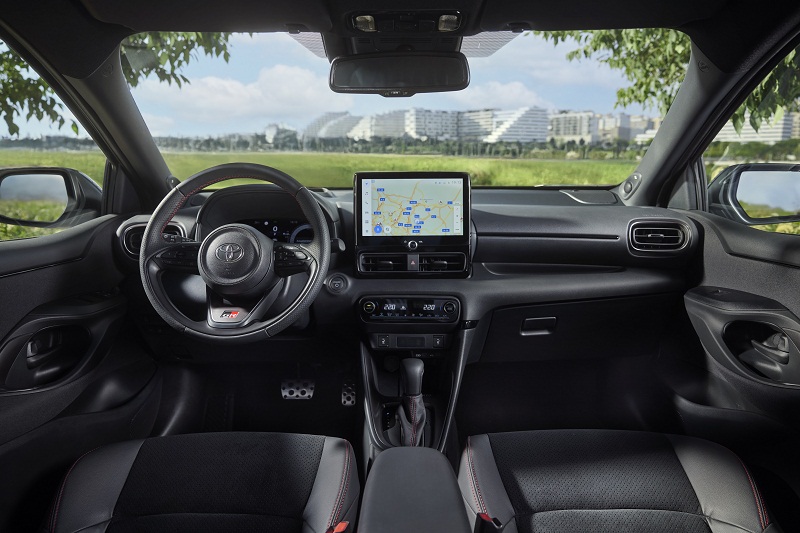 YARIS 2025