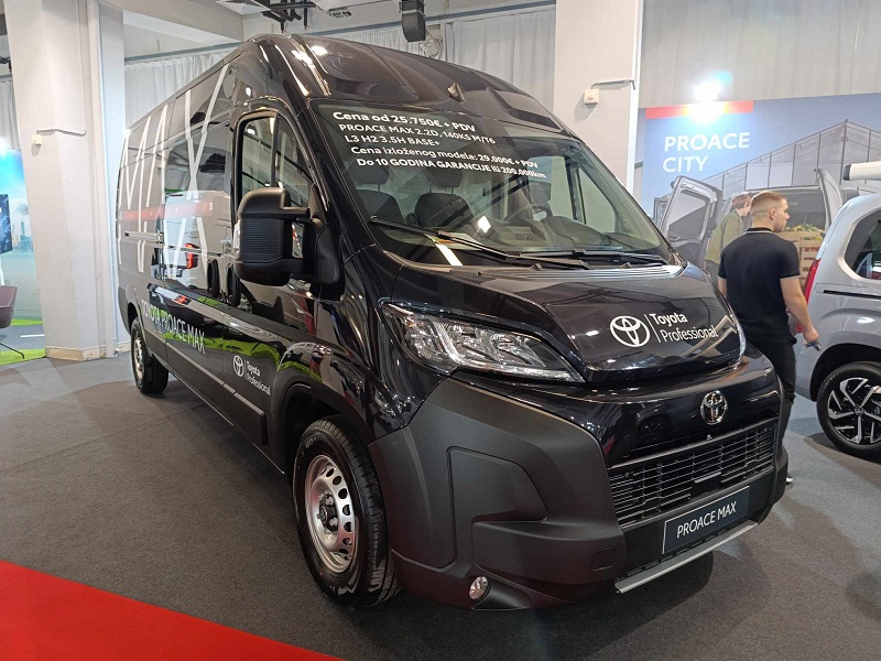 toyota-proace-max-ext- a