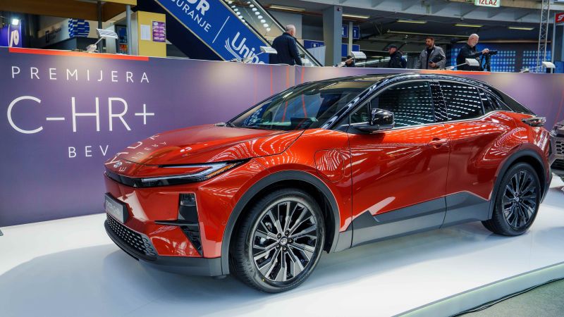 Toyota C-HR+