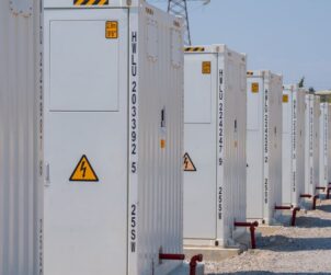 Postrojenja sistema za skladištenje energije u baterijama (BESS) kompanije HELLENiQ ENERGY u Solunu.