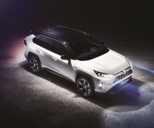Toyota RAV4 front