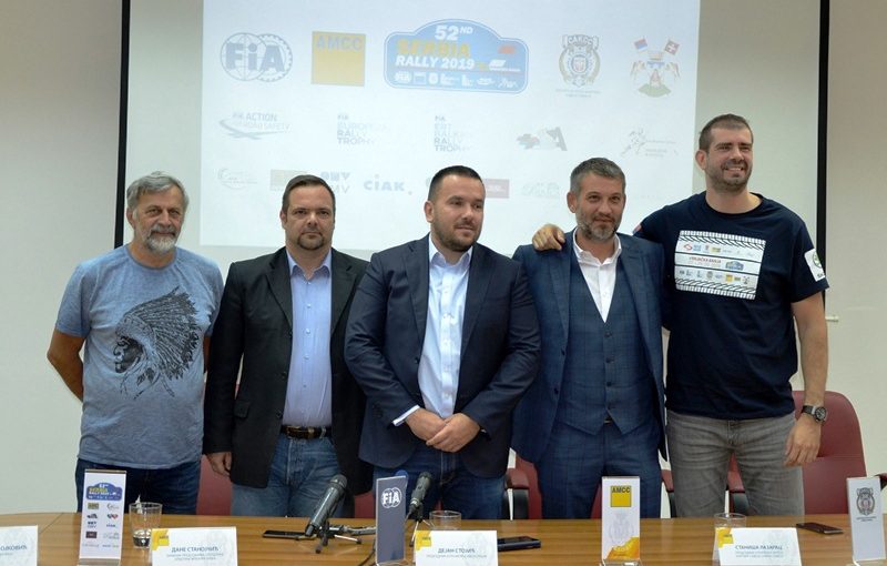 Momčilo Milojković, Dane Stanojčić, Dejan Stojić, Staniša Lazarac i Dušan Borković..