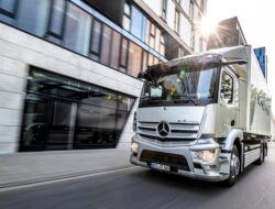 Mercedes-Benz eActros Weltpremiere 2021 // Mercedes-Benz eActros world premiere 2021