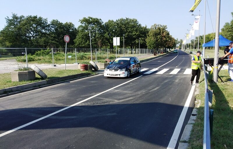 Ulična staza Ušće