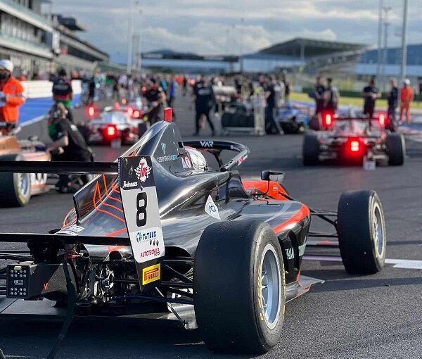 Andrija Kostić Mizano f4 startni grid maj 2024