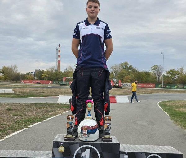 Uroš Bogdanić seniorski šampion Srbije za 2026 u kartingu